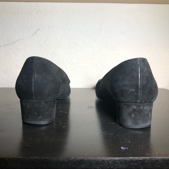 Salvatore Ferragamo Womens Small Heel Pump Suede - Picture 6 of 8